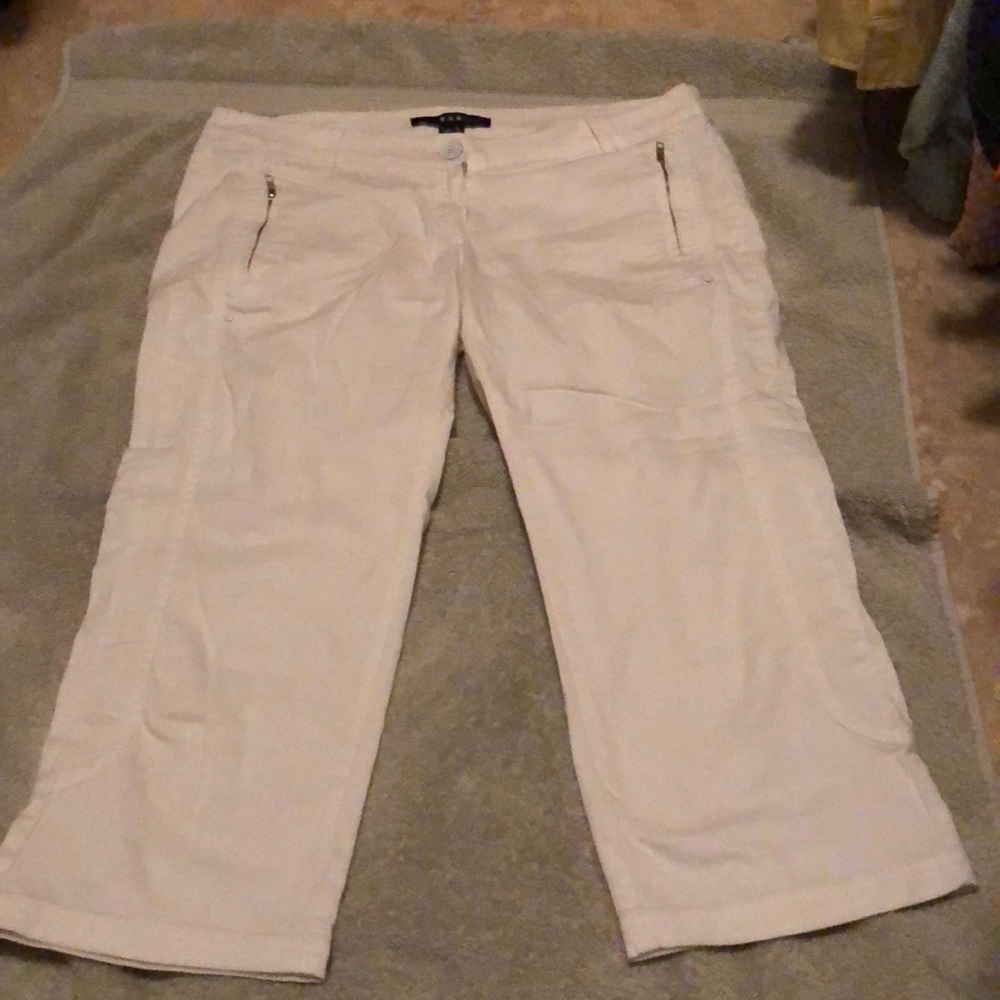 White capris never worn size 8